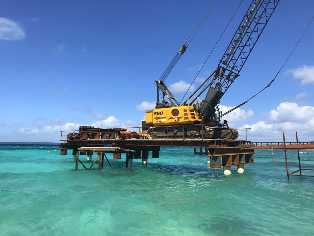 Arbé ponton chaloupes Lifou Easo Travaux maritimes