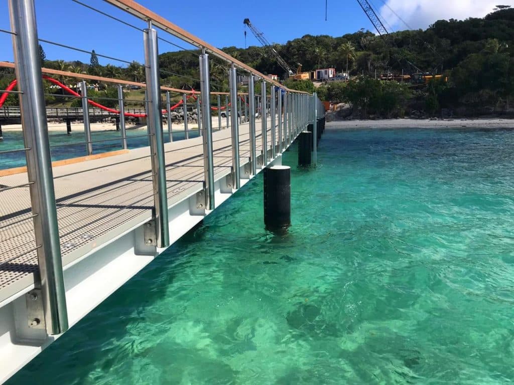 Arbé ponton chaloupes Lifou Easo